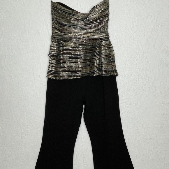 Rebecca Vallence Bellagio Strapless Lame Metallic Flared-Leg Jumpsuit. Sz 6 - Picture 4 of 10